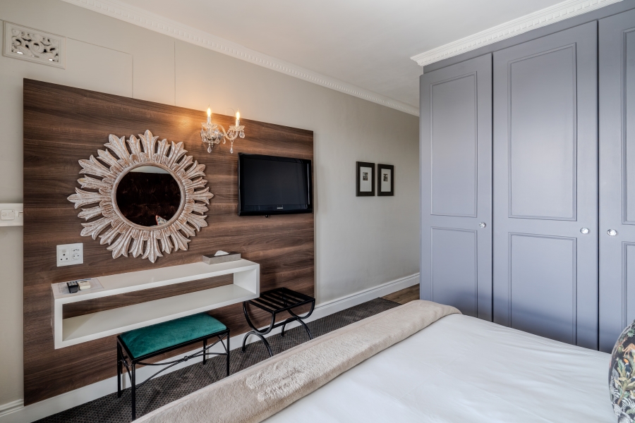 2 Bedroom Property for Sale in Green Point Western Cape